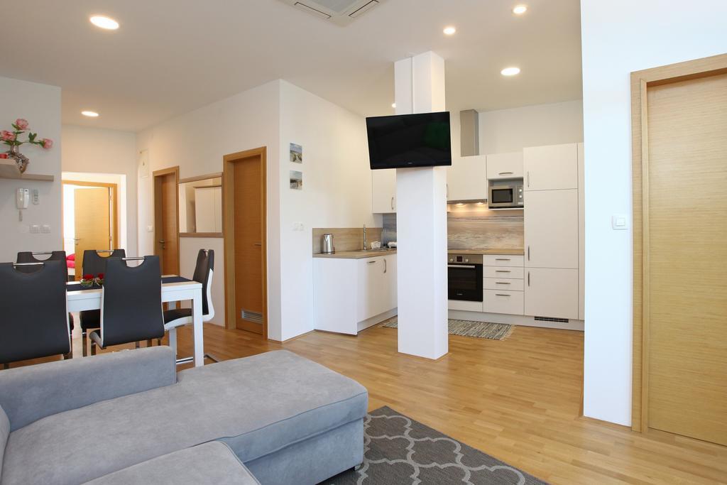 San Simon Sea View Apartment Ll Ізола Екстер'єр фото