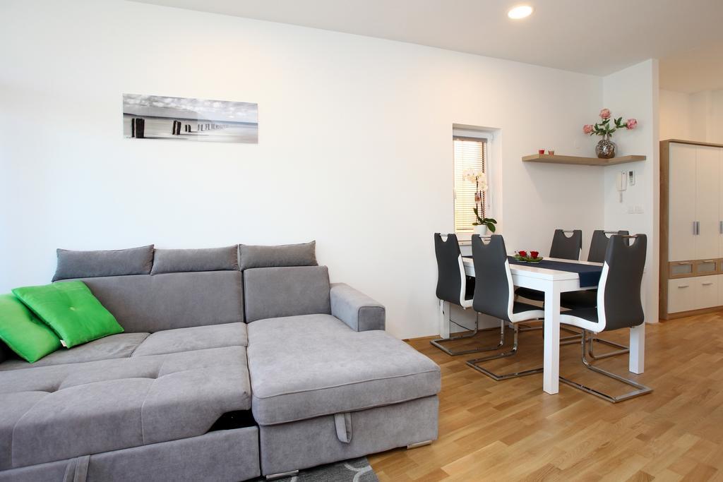 San Simon Sea View Apartment Ll Ізола Екстер'єр фото