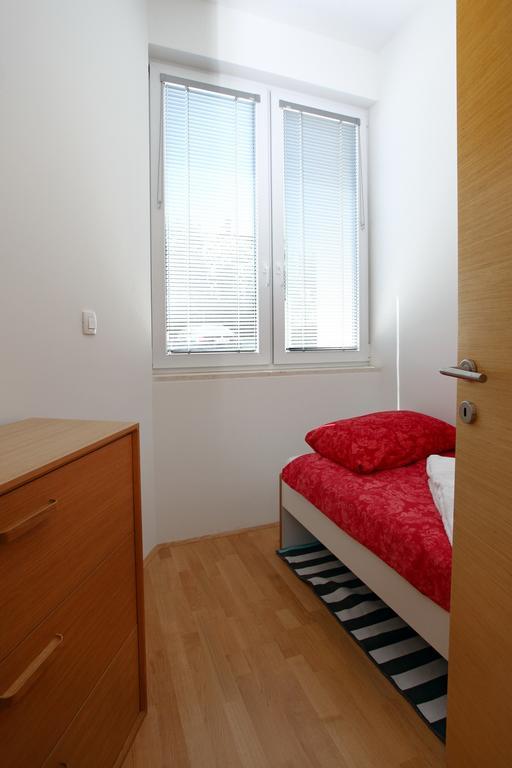 San Simon Sea View Apartment Ll Ізола Екстер'єр фото